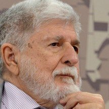 Israel atacou o Irã para desviar foco de Gaza, diz Celso Amorim