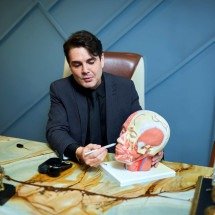 Francisco Àsshis explica aspectos da dermatologia estética - DINO