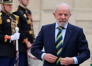 Lula jogou todas a fichas na busca de fidelização de sua velha base popular -  (crédito: LUDOVIC MARIN/AFP)