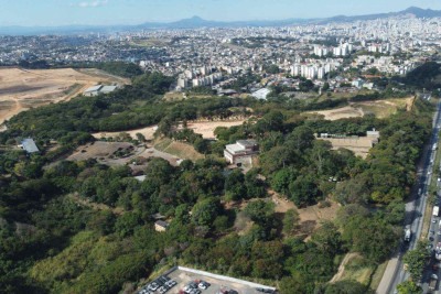 O aterro da BR-040 operou de 1975 até dezembro de 2006, acumulando uma massa estimada de 23,9 milhões de toneladas de lixo -  (crédito: Leandro Couri/EM/D.A. Press.Brasil.MG.Belo Horizonte)