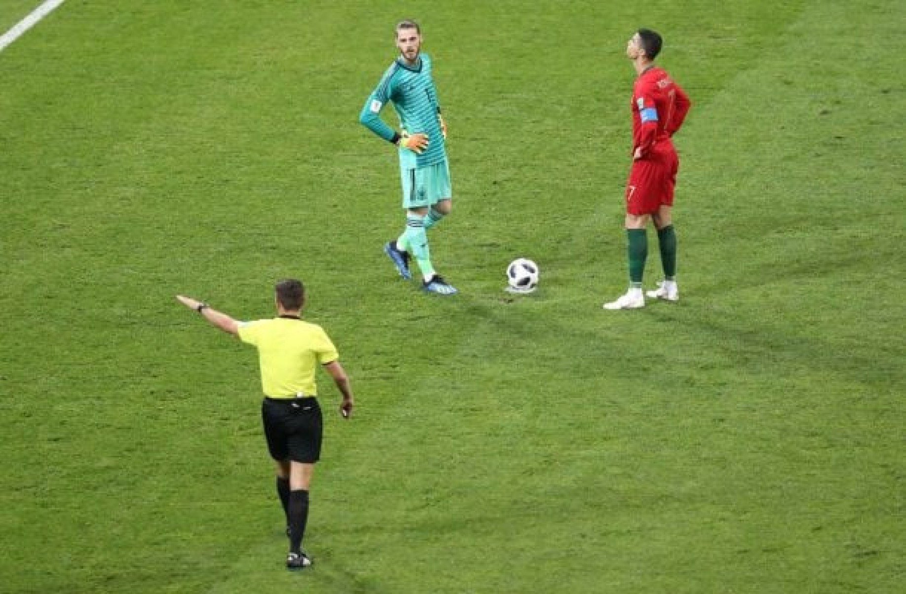 De Gea ironiza renovação de Cristiano Ronaldo na Arábia: ???Jogando de graça???