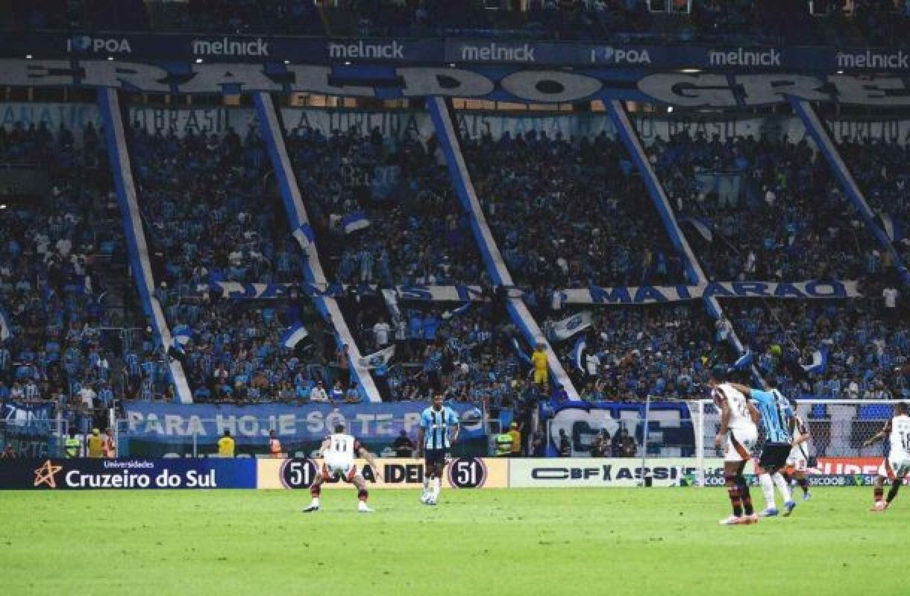 STJD pune Grêmio com a perda de mando de campo por episódios em Gre-Nal