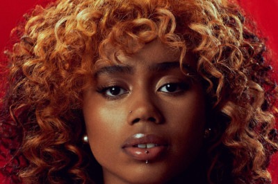 A jovem cantora e compositora Melly, considerada a voz do 'soul Bahia', vai se apresentar no Sensacional neste sábado (28/6) -  (crédito: Marcelo Zilio/divulgação)