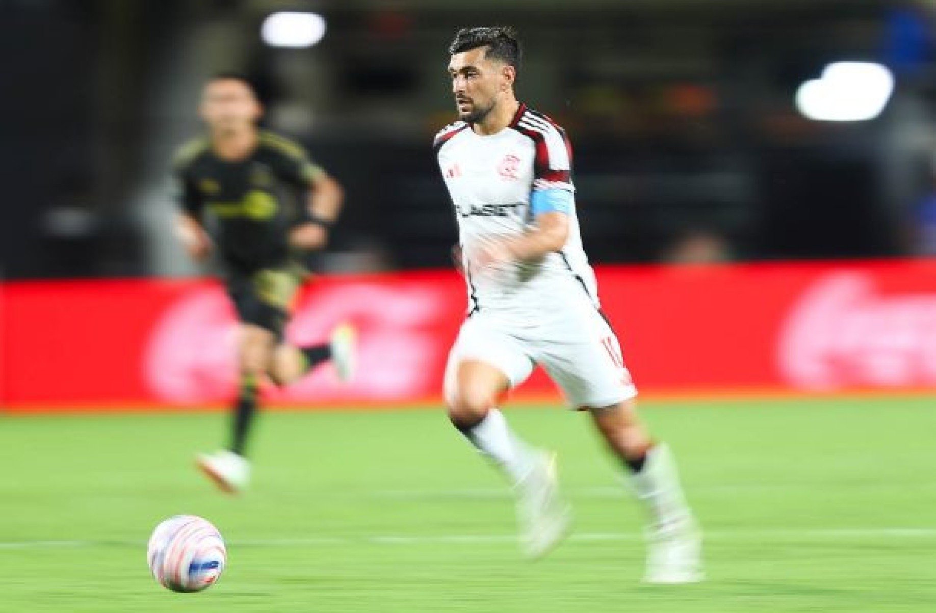 Cruz Azul tenta trazer Arrascaeta, mas Flamengo descarta: ‘Nenhum interesse em vender’