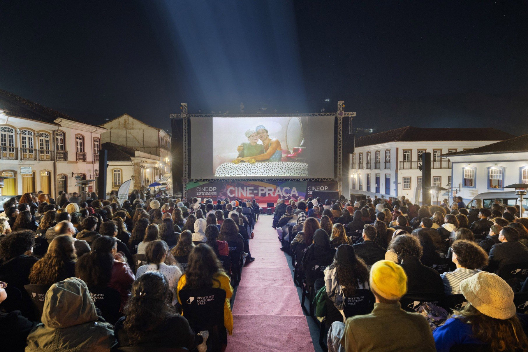 CineOP exibe filmes em sessões a céu aberto no Centro Histórico de Ouro Preto