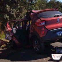 Mulher morre ao colidir com carreta na MGC-452 - Divulgação/CBMMG