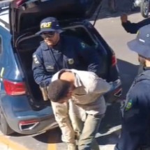 Vídeo: integrante do Comando Vermelho é preso pela PRF no interior de Minas - PRF/Divulgação