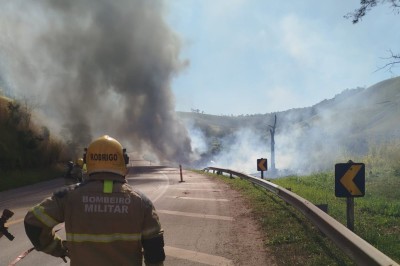 Trânsito precisou ser interditado nos dois sentidos -  (crédito: CBMMB)
