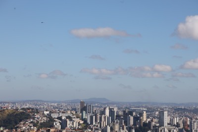 A previsão meteorológica indica que o dia será de céu claro a parcialmente nublado em Belo Horizonte -  (crédito: Marcos Vieira/EM/D.A Press)