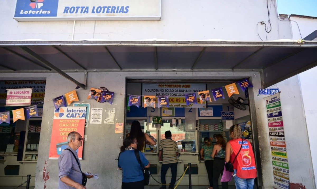 O ganhador do concurso 6760, fez uma aposta simples, no valor de R$ 2,50, e acertou as cinco dezenas, levando para casa o prêmio de R$ 19.249.775,58 -  (crédito: Leandro Couri/EM/D.A Press)
