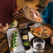 Etiqueta japonesa à mesa: o que fazer e o que evitar durante a refeição - Freepik