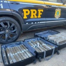 PRF apreende 50 kg de maconha com passageiras de ônibus  - PRF/Divulga&ccedil;&atilde;o