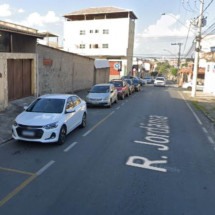 Contagem: batida entre ônibus e carro fere motorista e idosa de 95 anos - Reprodução/Google Street View