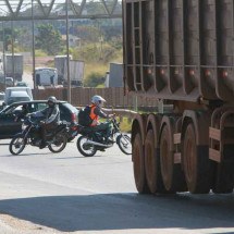 O risco do cruzamento da pressão urbana com a falta de estrutura da BR-040