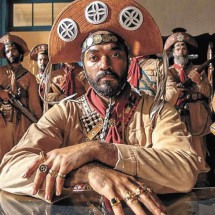 Cangaceiros liderados por Josué Alencar (Thomás Aquino), protagonista de "Guerreiros do sol": "Para o Brasil, o cangaço é como se fosse o Velho Oeste 
norte-americano ou os samurais orientais", afirma George Moura -  (crédito: Estevam Avellar/Globo/divulgação)