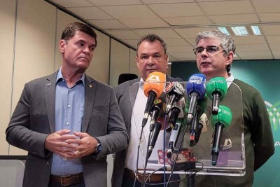 PIB do agronegócio mineiro de 2024 foi apresentado por Antônio de Salvo, presidente da Faemg, Thales Fernandes, secretário estadual de agricultura, e Raimundo Leal, pesquisador da Fundação João Pinheiro -  (crédito: Pedro Cerqueira/EM/D.A Press)