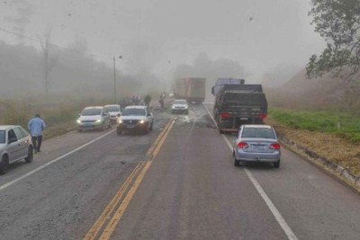 Acidente aconteceu na altura da Serra do Egito, na BR-262 -  (crédito: Reprodução/Redes sociais)