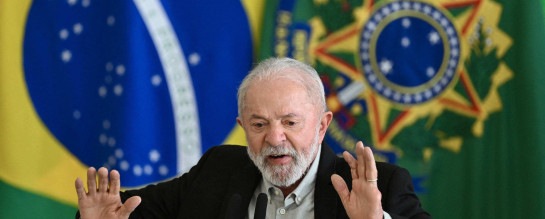 'Eles não sabem o que eu estou pensando. Então, se preparem porque, se tudo estiver como eu estou pensando, esse país vai ter pela primeira vez um presidente eleito quatro vezes', afirmou Lula -  (crédito:  AFP)