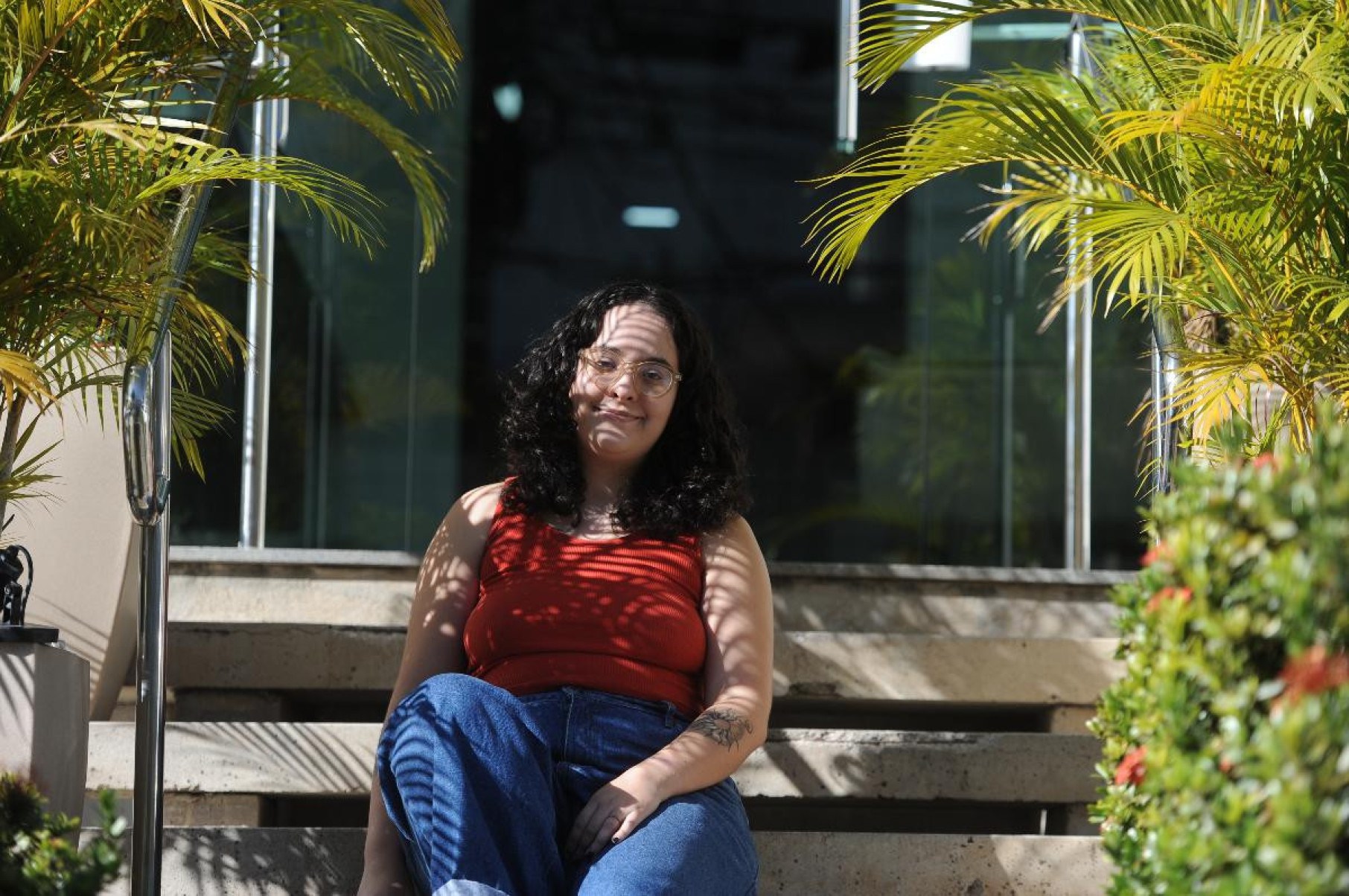 Luiza Cantini, de 23 anos, pessoa não binaria