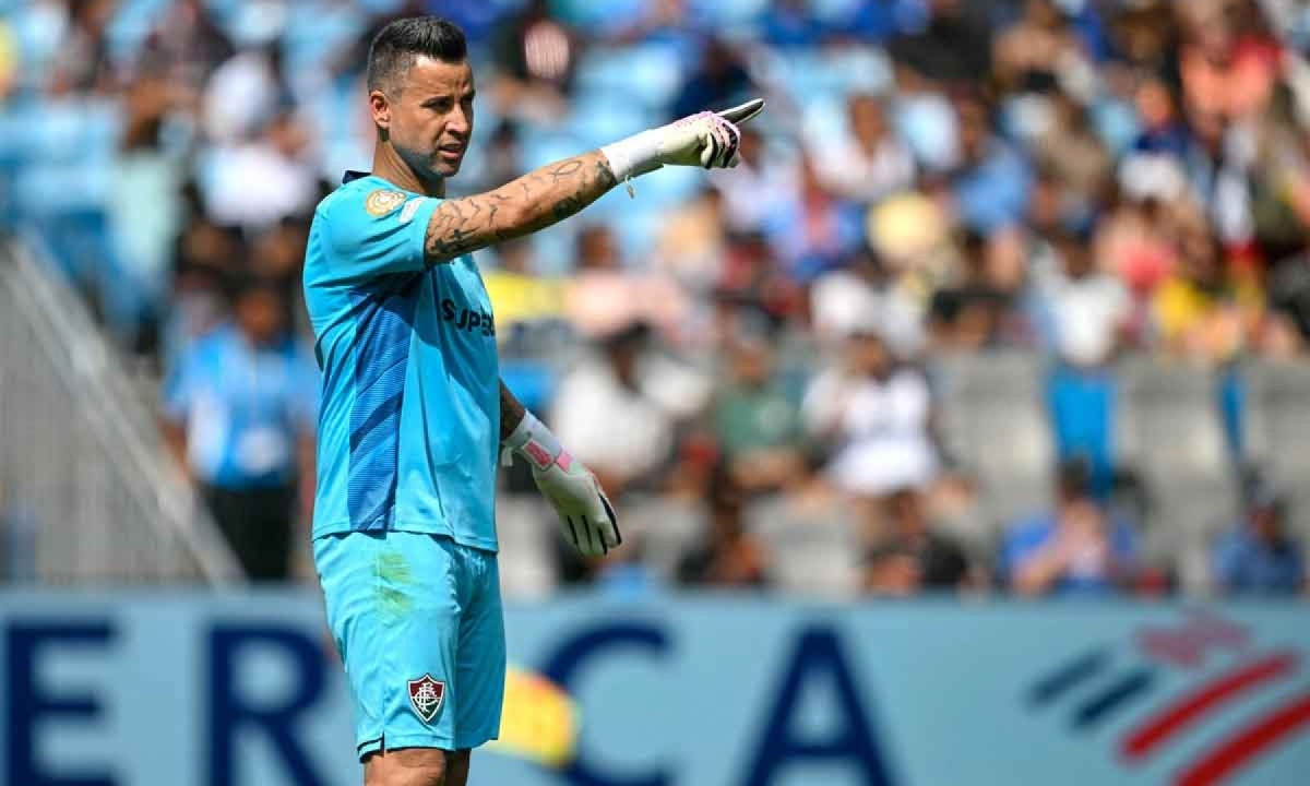 O experiente goleiro Fábio, de 44 anos, é um dos responsáveis pelo sucesso do Fluminense na Copa do Mundo de Clubes -  (crédito: Paul ELLIS / AFP)