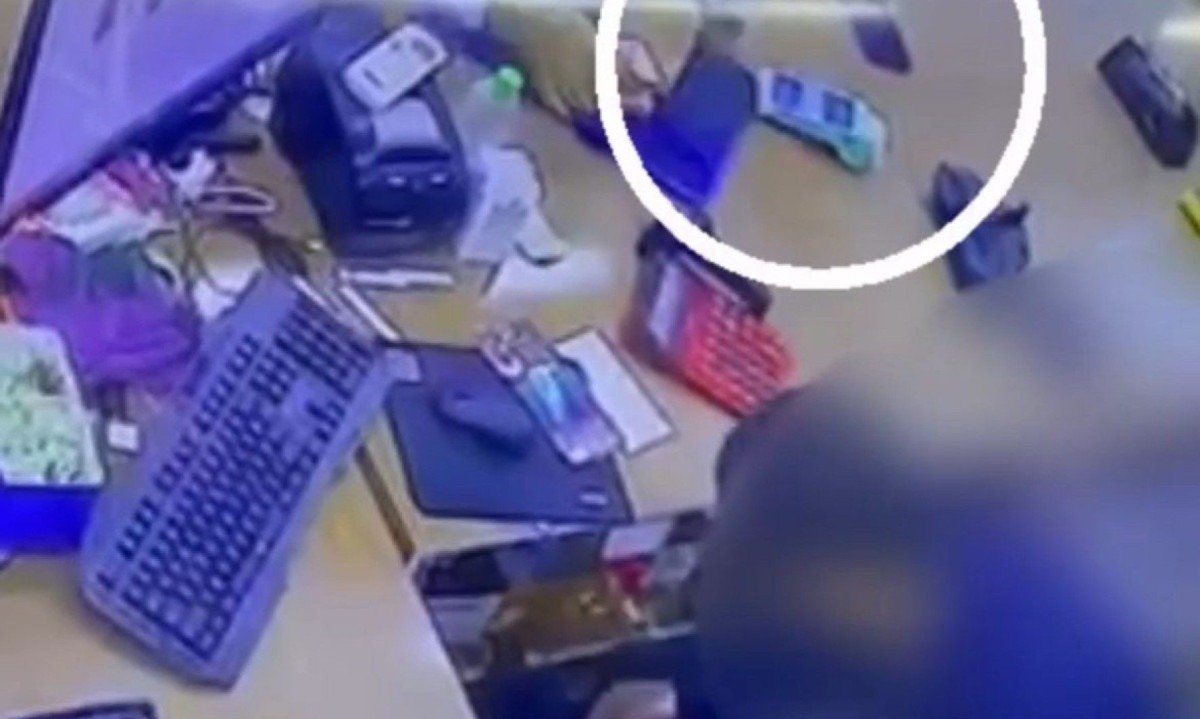 Câmeras de segurança da loja registraram momento do crime -  (crédito: PMMG/Divulgação)