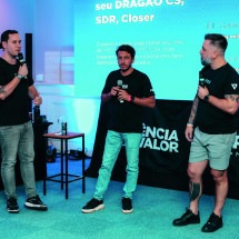 Grupo de alta performance acelera o mercado de agências - DINO