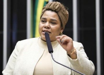 Candidatura da deputada federal Dandara Tonantzin a presidência do PT mineiro foi suspensa após sigla apontar uma dívida de cerca de R$ 130 mil com a legenda -  (crédito: Mario Agra/Câmara dos Deputados)