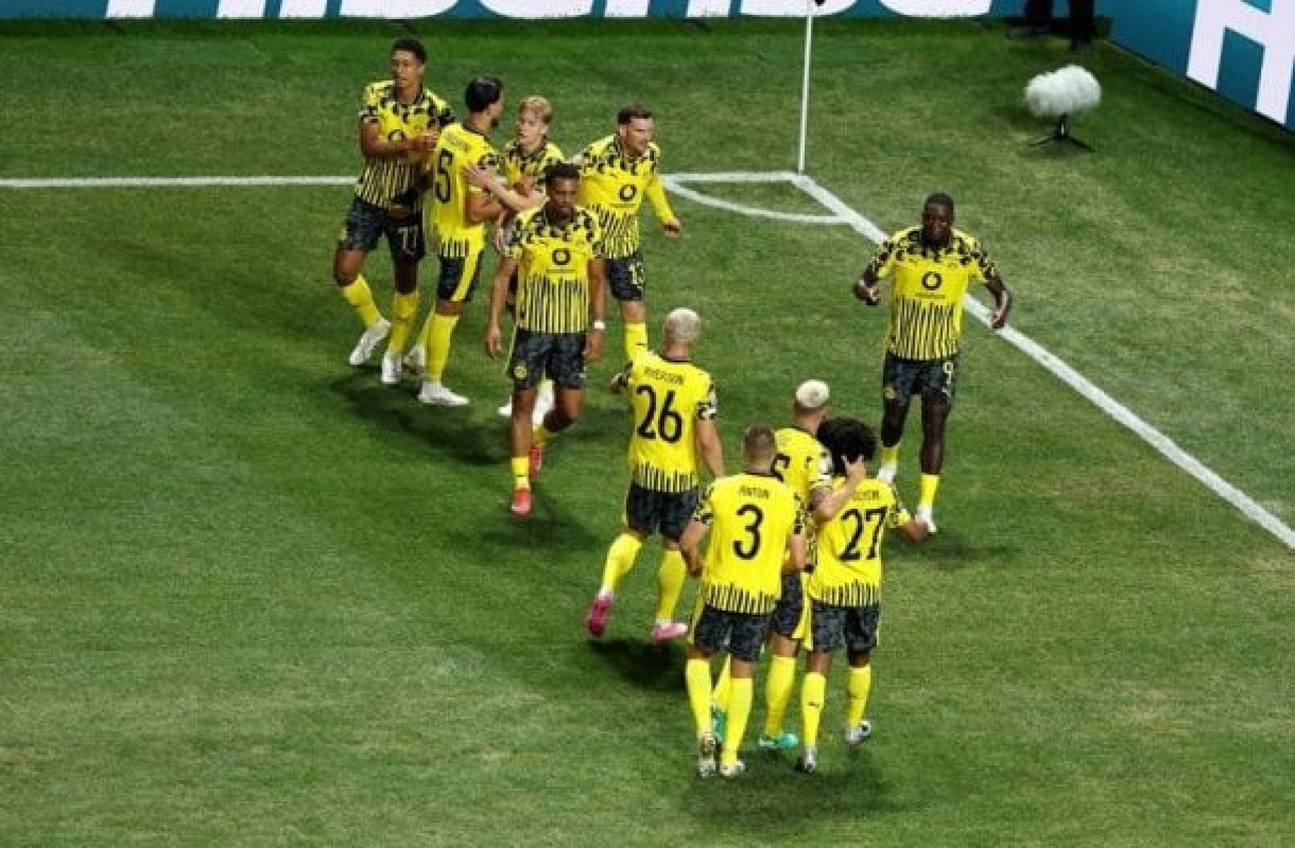 Guirassy aparece, Borussia vence Monterrey e fecha os classificados para as quartas do Mundial