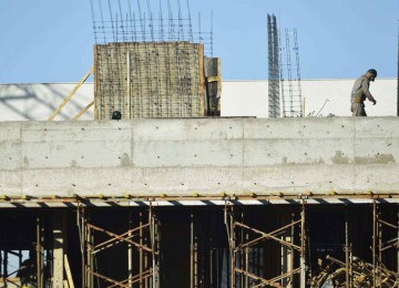 Falta de pagamento e projetos incompletos são apontados como motivos para a paralisação do PAC 3. -  (crédito: Marcello Casal Jr/Agência Brasil)