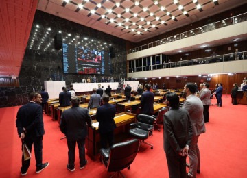 Reunião de Plenário desta quarta selou a autorização para o estado entregar a Codemig à União -  (crédito: Luiz Santana/ALMG)