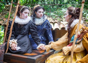 Filme 'As orfas da rainha', de Elza Cataldo, conta a história de portuguesas
enviadas ao Brasil pela Coroa portuguesa para 'povoar' a colônia -  (crédito: Persona Filmes/Divulgação)