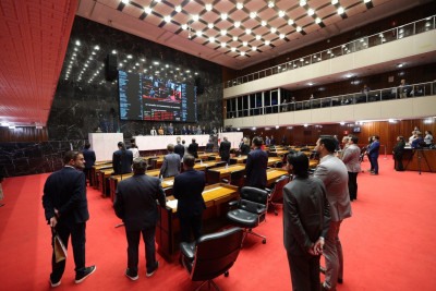 Reunião de Plenário desta quarta selou a autorização para o estado entregar a Codemig à União -  (crédito: Luiz Santana/ALMG)