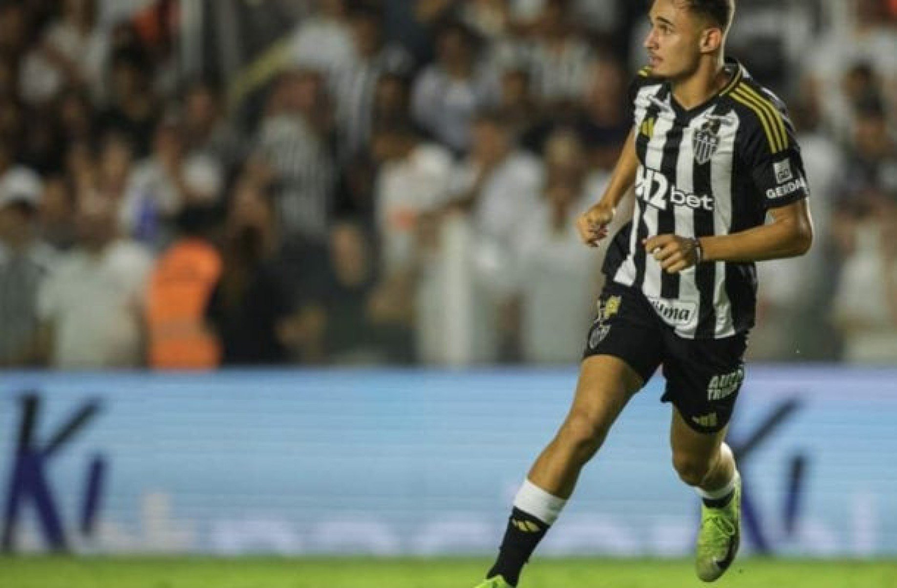 Atlético recusa proposta de quase R$11 milhões de clube árabe por João Marcelo