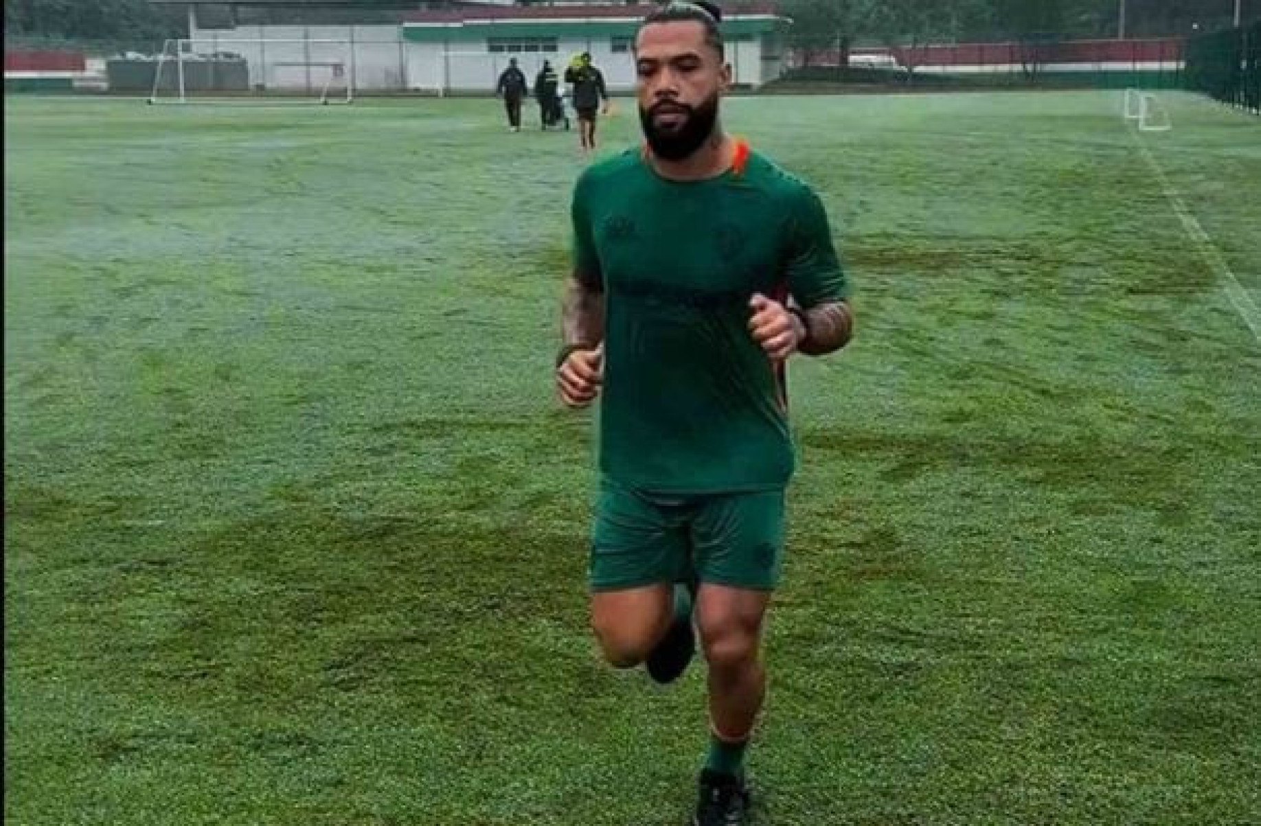 Otávio evolui em recuperação e compartilha vídeo correndo no CT do Fluminense