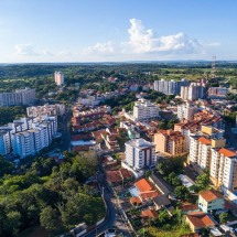 Cidades do Brasil que têm mais imóveis do que habitantes - MTur Destinos wikimedia commons
