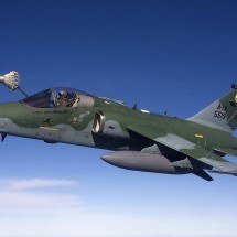 Força Aérea Brasileira equipa caças com mísseis para segurança de líderes internacionais no Rio - Chris Lofting wikimedia commons 