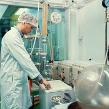Escovas para balões volumétricos garantem higiene em laboratórios brasileiros - DINO