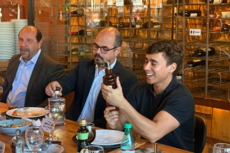 Simões e Nikolas almoçam juntos em Montes Claros