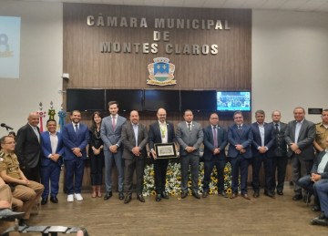 Vice-governador Mateus Simões recebeu a Medalha de Honra de Montes Claros na comemoraçao dos 168 anos da cidade -  (crédito: Luiz Ribeiro/EM/DA Press)