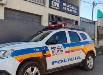 Homem foi levado para a Delegacia de Plantão, onde confessou o crime  -  (crédito: PMMG)