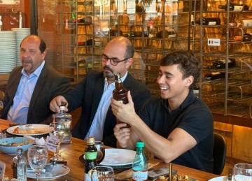 Nikolas e Simões almoçam juntos  -  (crédito: DIVULGAÇÃO)