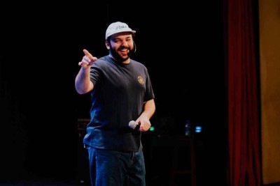 Raphael Ghanem apresenta o stand-up ‘Se é que você me entende’ no Mineirinho, neste domingo (6/7) -  (crédito: Renato Croce/divulgação)
