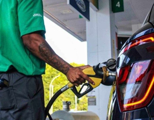 Redução nas refinarias deve ser repassada para o consumidor final -  (crédito: Kayo Magalhães/CB/D.A Press)