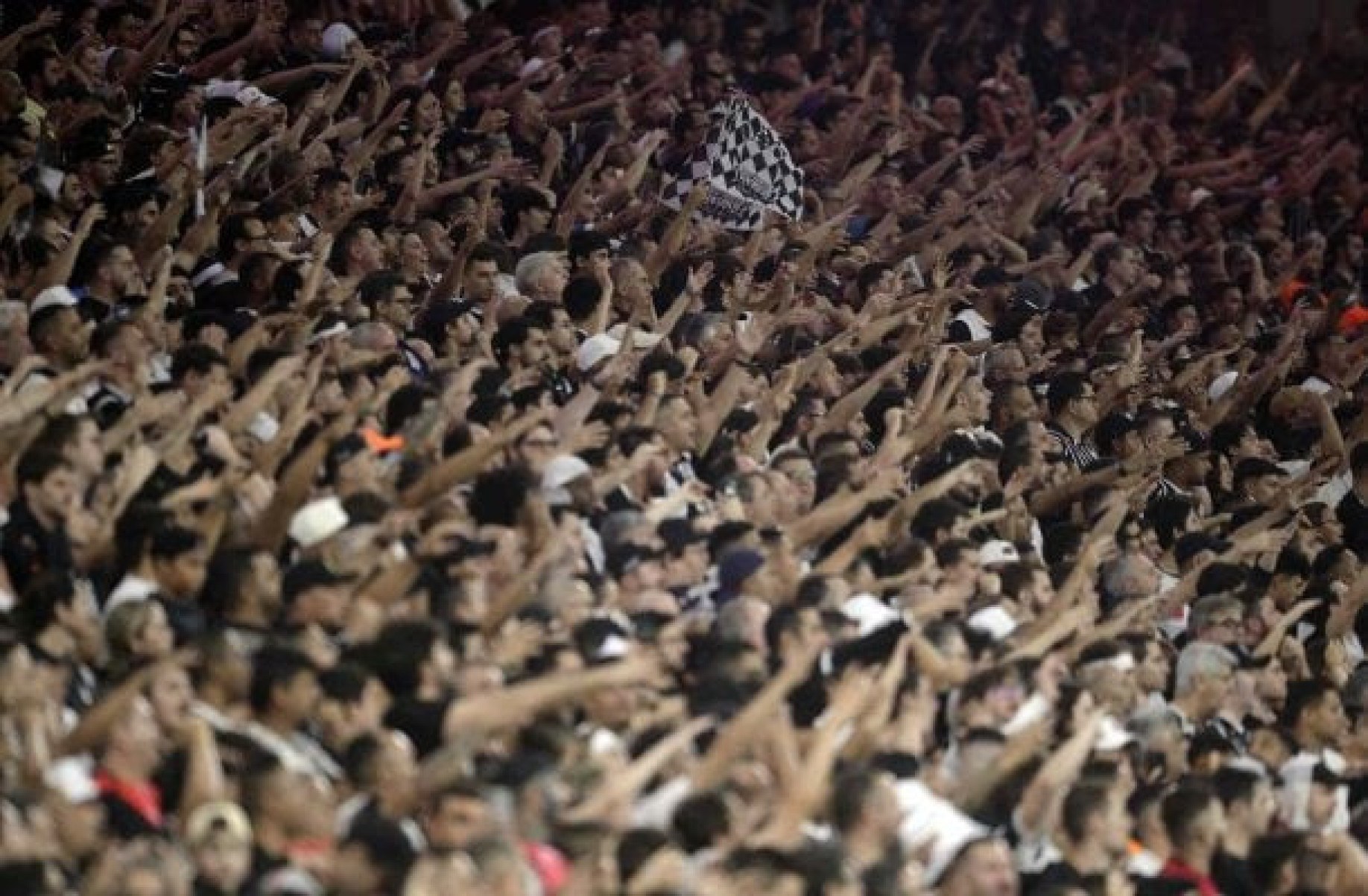 Corinthians tenta reduzir pena da torcida por incidente na final do Paulistão