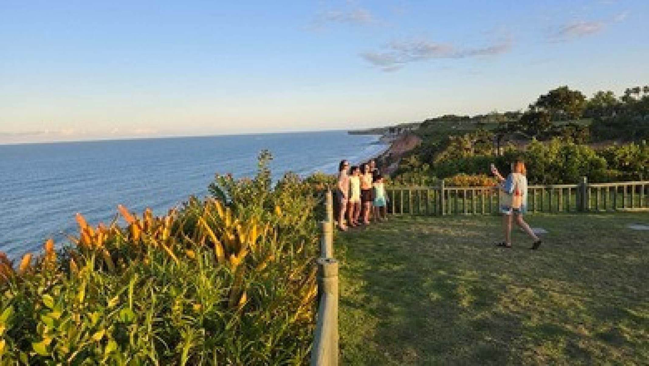 No alto das falésias se avista um das paisagens mais belas da Bahia