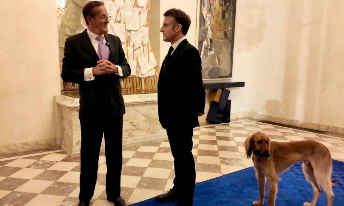 O jornalista Richard Quest conversou com o presidente da França, Emmanuel Macron, no Palácio Élysée - (crédito: Divulgação) O jornalista Richard Quest conversou com o presidente da França, Emmanuel Macron, no Palácio Élysée - (crédito: Divulgação)