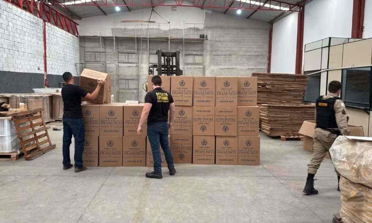 Agentes das instituições do Estado acompanharam o trajeto de veículo que denunciou local de armazenamento da mercadoria
 -  (crédito: Reprodução/ Receita Estadual)