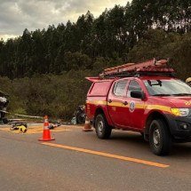 Colisão frontal mata três pessoas em rodovia mineira  - CBMMG/Divulga&ccedil;&atilde;o