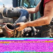 Mangueiras para óleos e derivados buscam garantir segurança em indústrias - DINO
