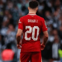 Diogo Jota: por que jogador não podia viajar de avião após cirurgia? - Redes Sociais/Reprodução